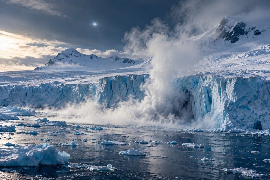 Smoke rising from an Antarctic glacier linked to UFO theories